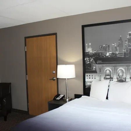 Super 8 By Wyndham Gardner Hotel Exterior photo