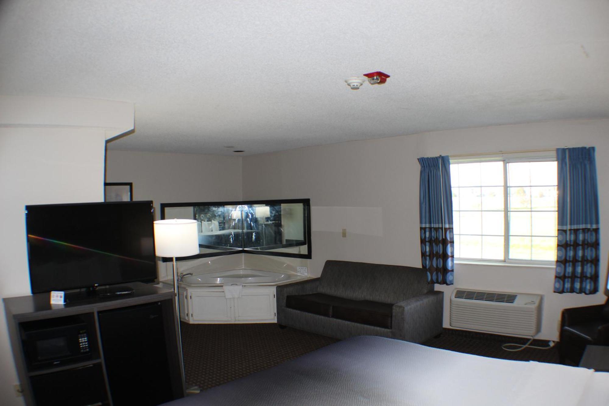 Super 8 By Wyndham Hotel 2*