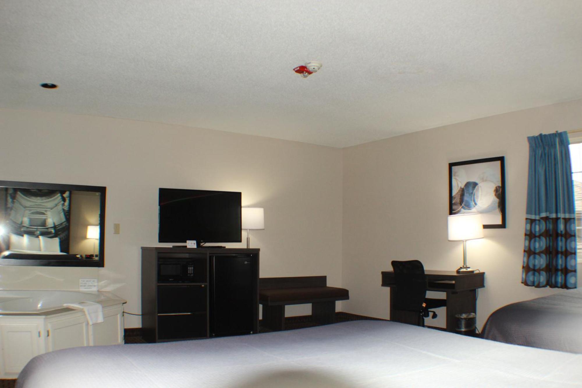 Super 8 By Wyndham Hotel
