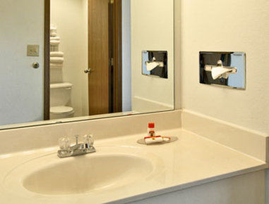 Super 8 By Wyndham Hotel Gardner